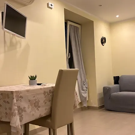 Casa Sermoneta * Napoli